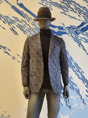 JOSEPH ABBOUD 亀井 コーディネート画像