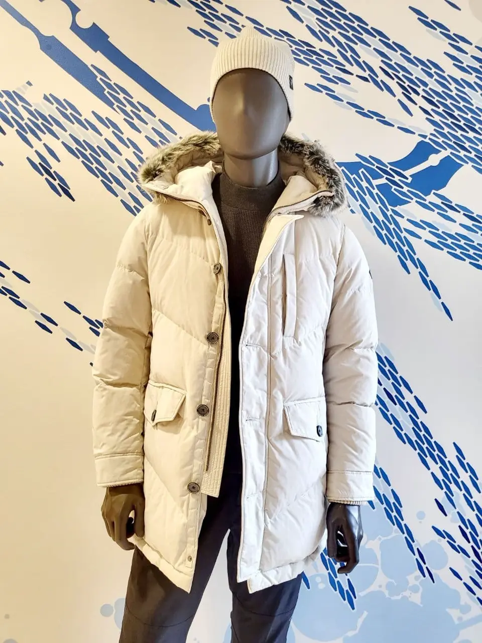 JOSEPH ABBOUD 亀井 コーディネート画像