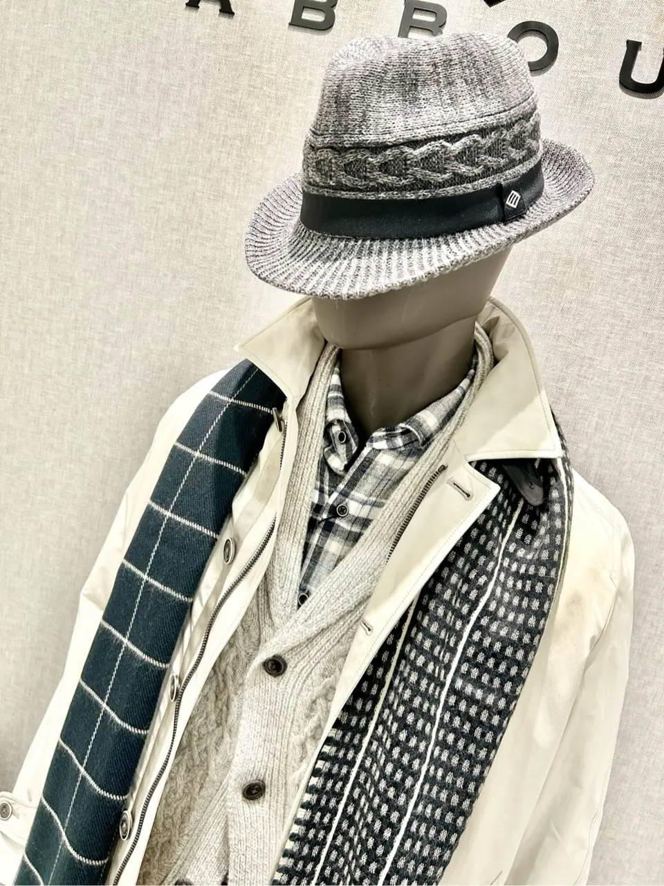 JOSEPH ABBOUD 上田 コーディネート画像