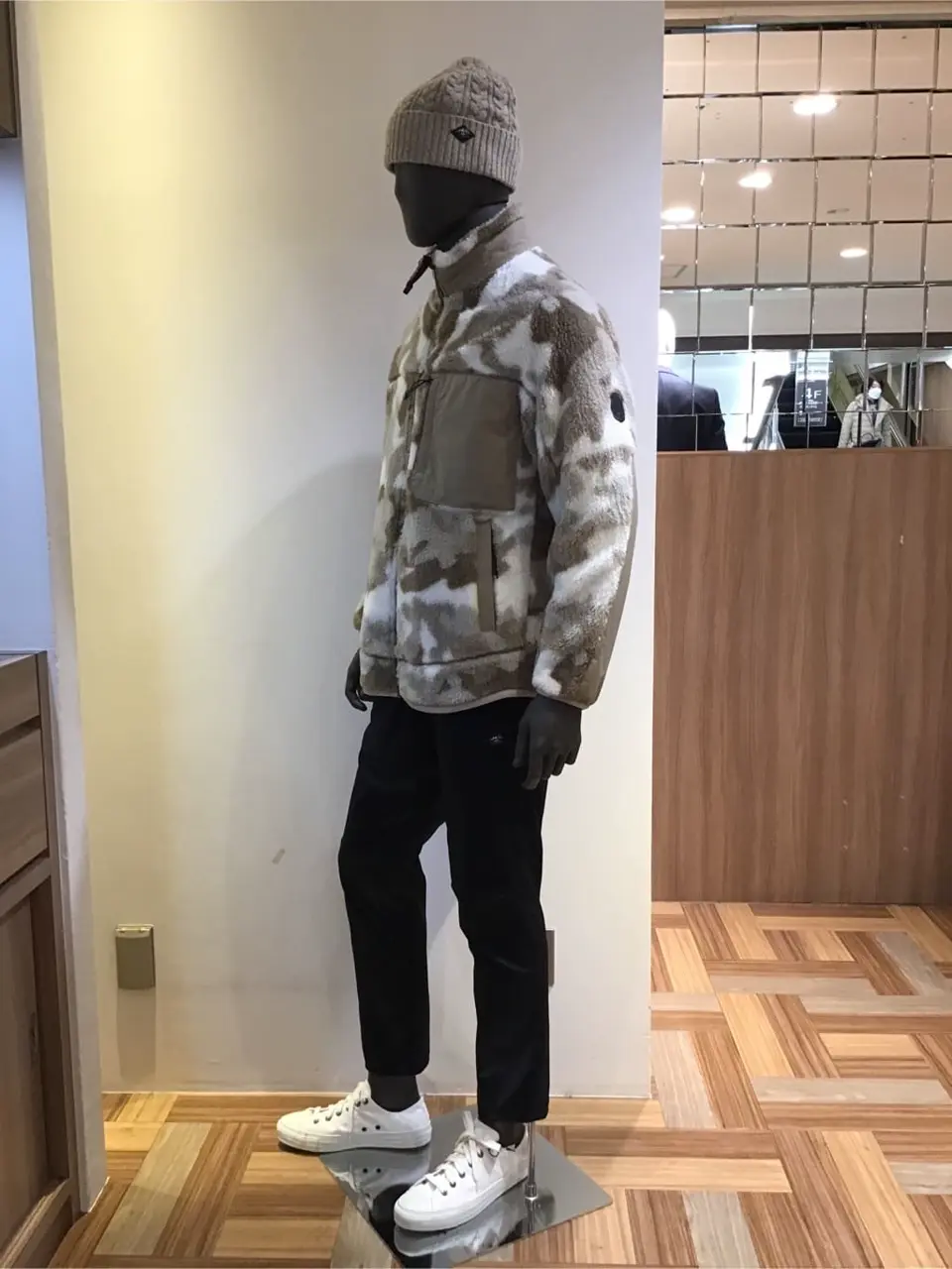 JOSEPH ABBOUD 三澄 コーディネート画像