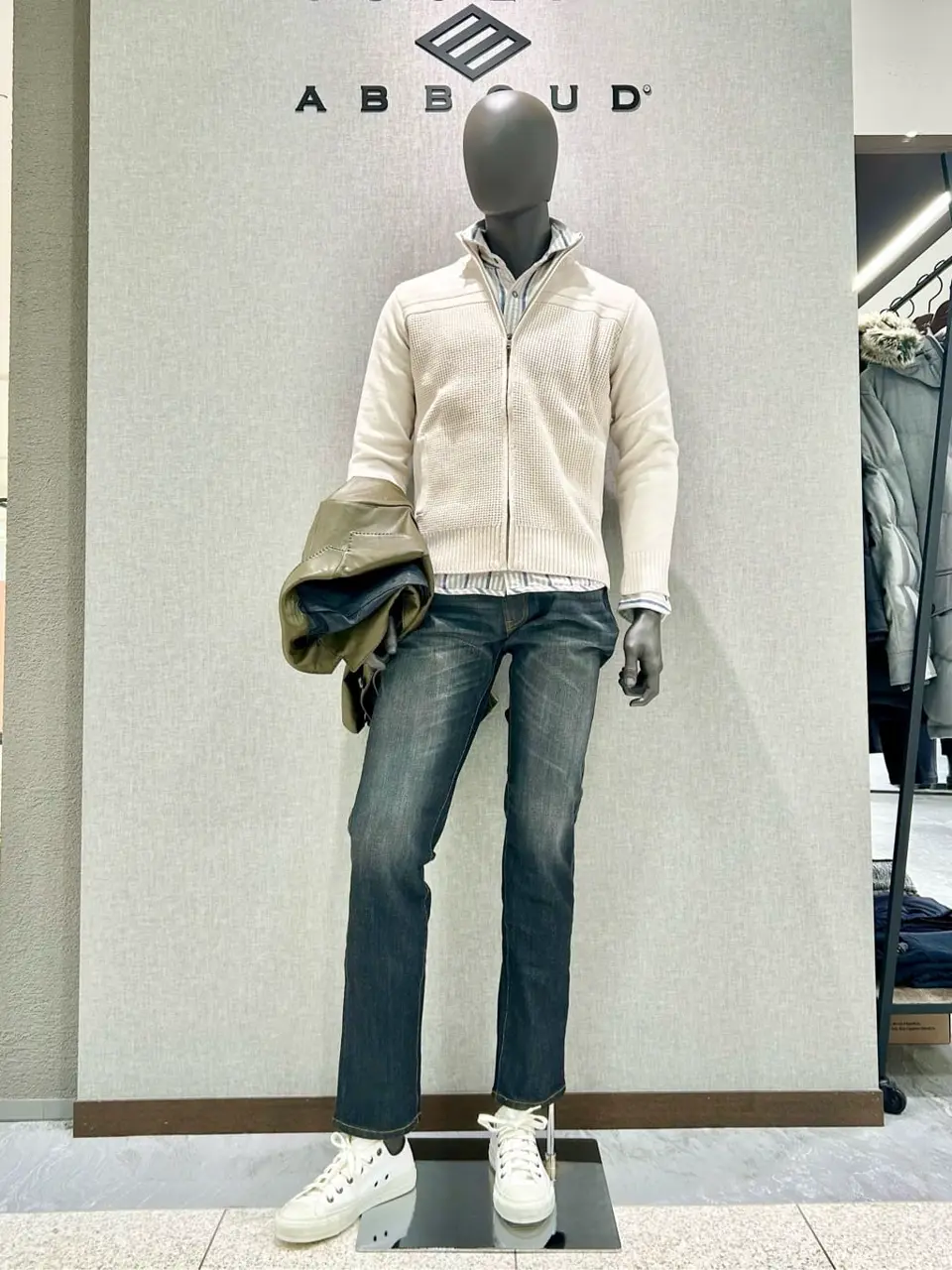 JOSEPH ABBOUD 上田 コーディネート画像