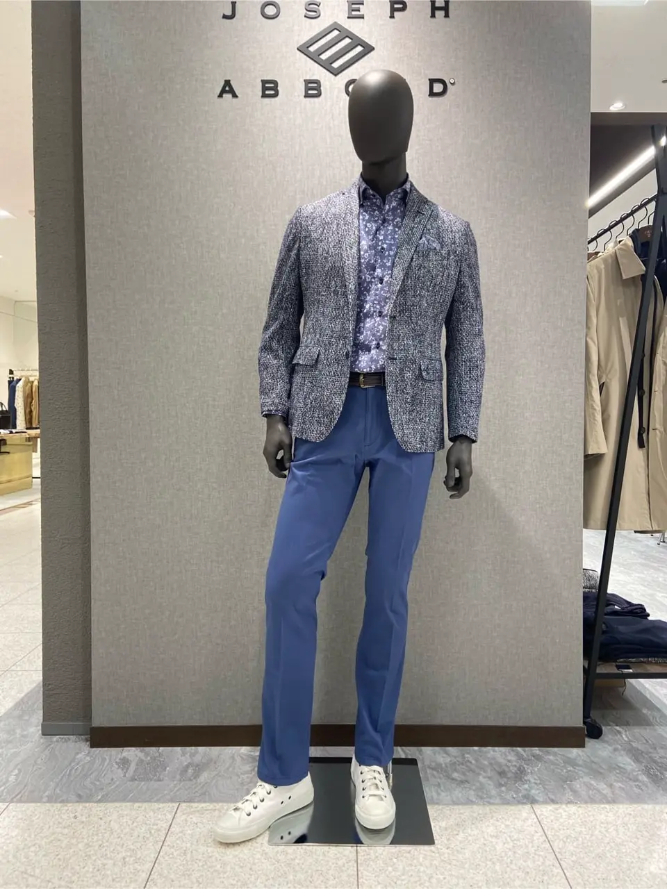 JOSEPH ABBOUD たかい　かおり コーディネート画像