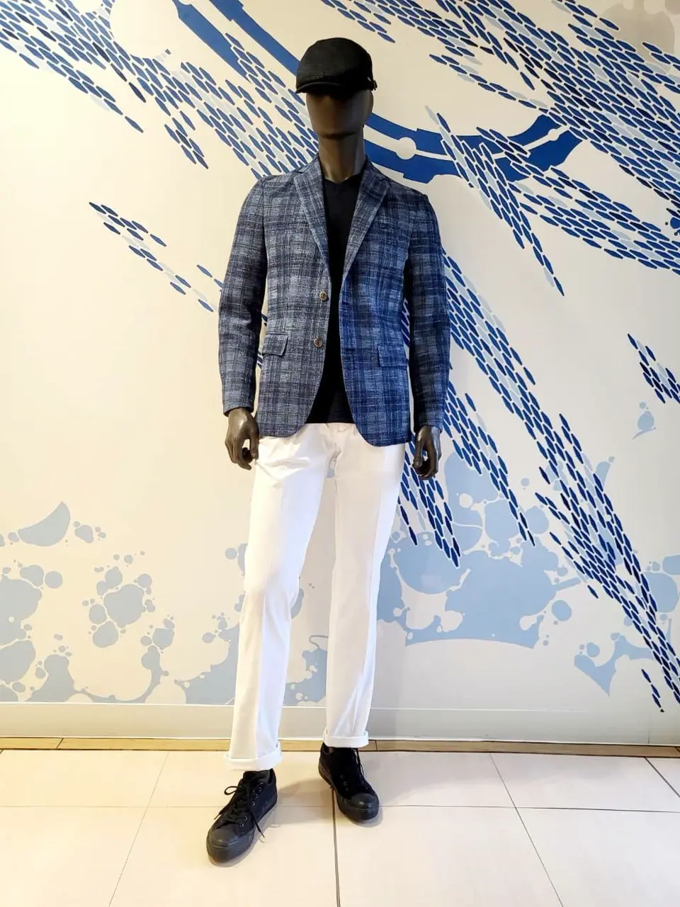 JOSEPH ABBOUD 亀井 コーディネート画像