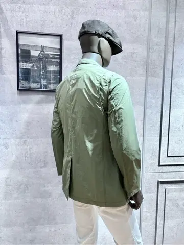 JOSEPH ABBOUD 二澤 コーディネート画像