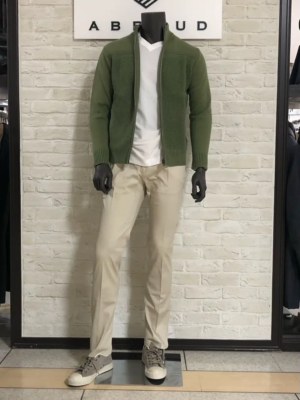 JOSEPH ABBOUD 山口 コーディネート画像