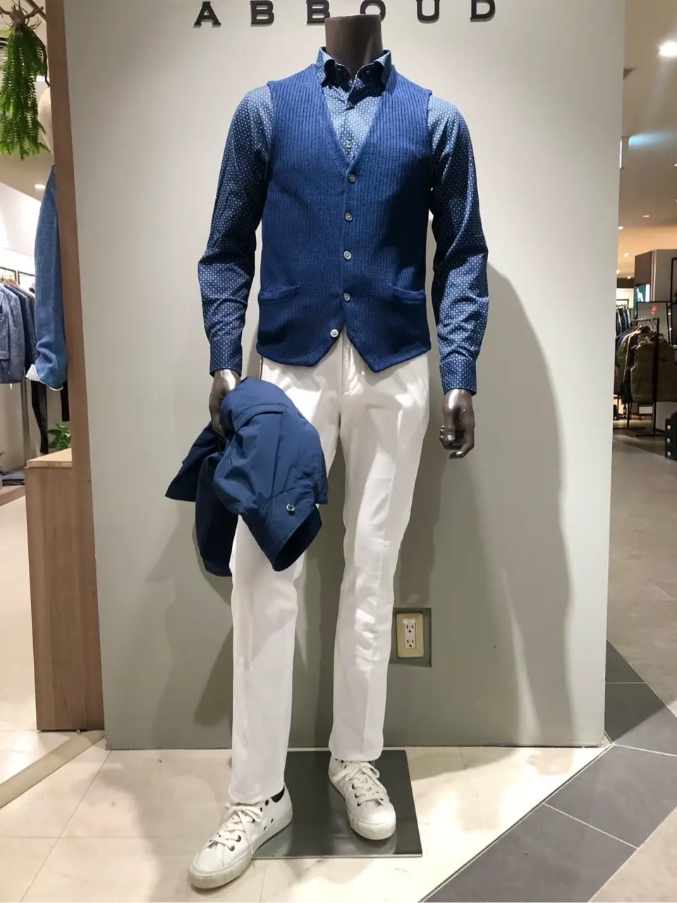 JOSEPH ABBOUD 川田 コーディネート画像
