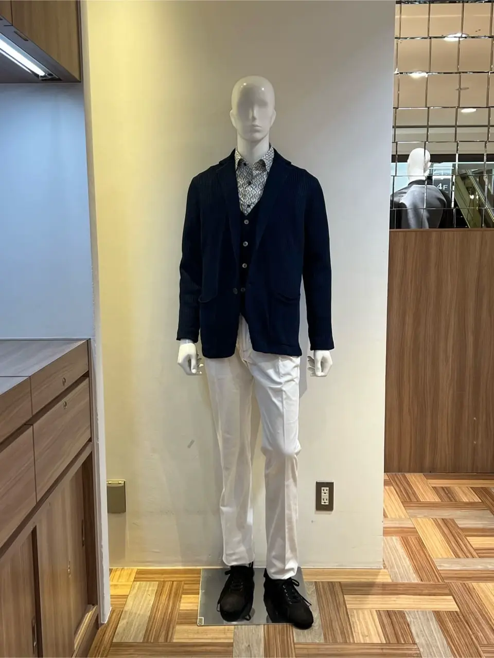 JOSEPH ABBOUD 森部 コーディネート画像