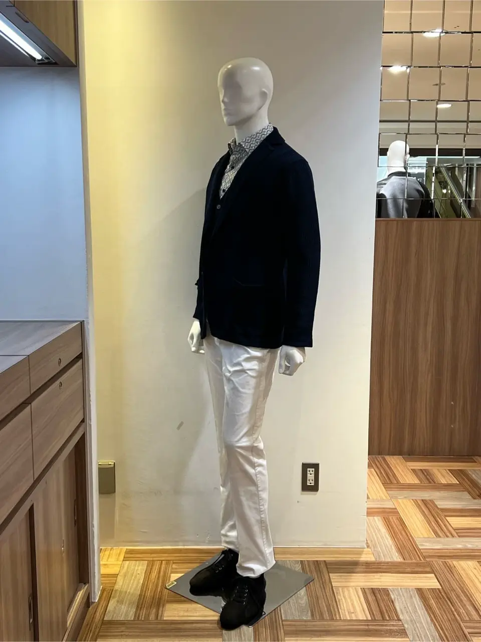 JOSEPH ABBOUD 森部 コーディネート画像