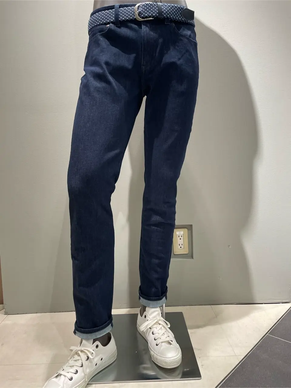 JOSEPH ABBOUD 伊津野 コーディネート画像