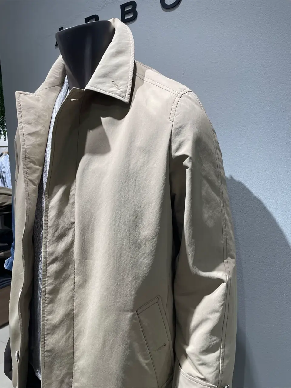 JOSEPH ABBOUD 伊津野 コーディネート画像