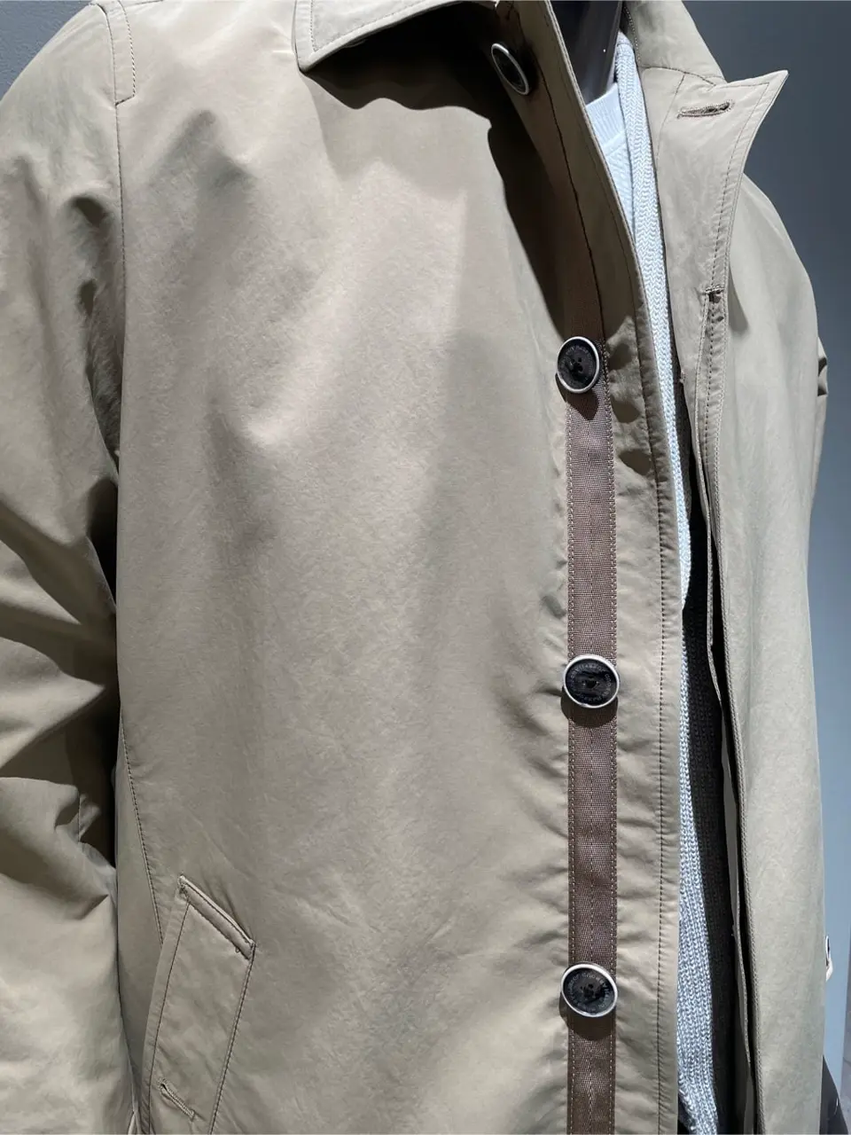 JOSEPH ABBOUD 伊津野 コーディネート画像