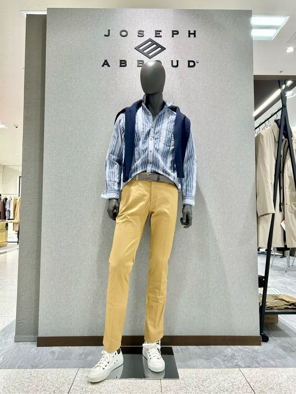 JOSEPH ABBOUD 上田 コーディネート画像