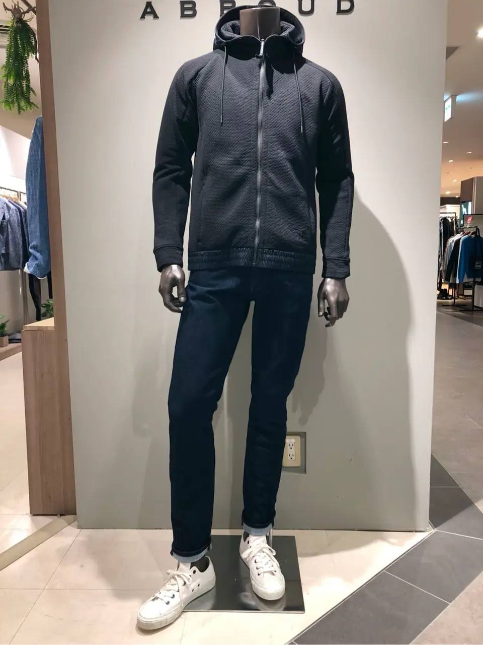 JOSEPH ABBOUD 川田 コーディネート画像