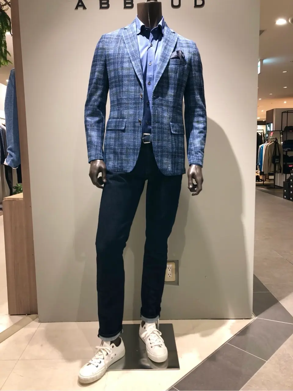 JOSEPH ABBOUD 川田 コーディネート画像