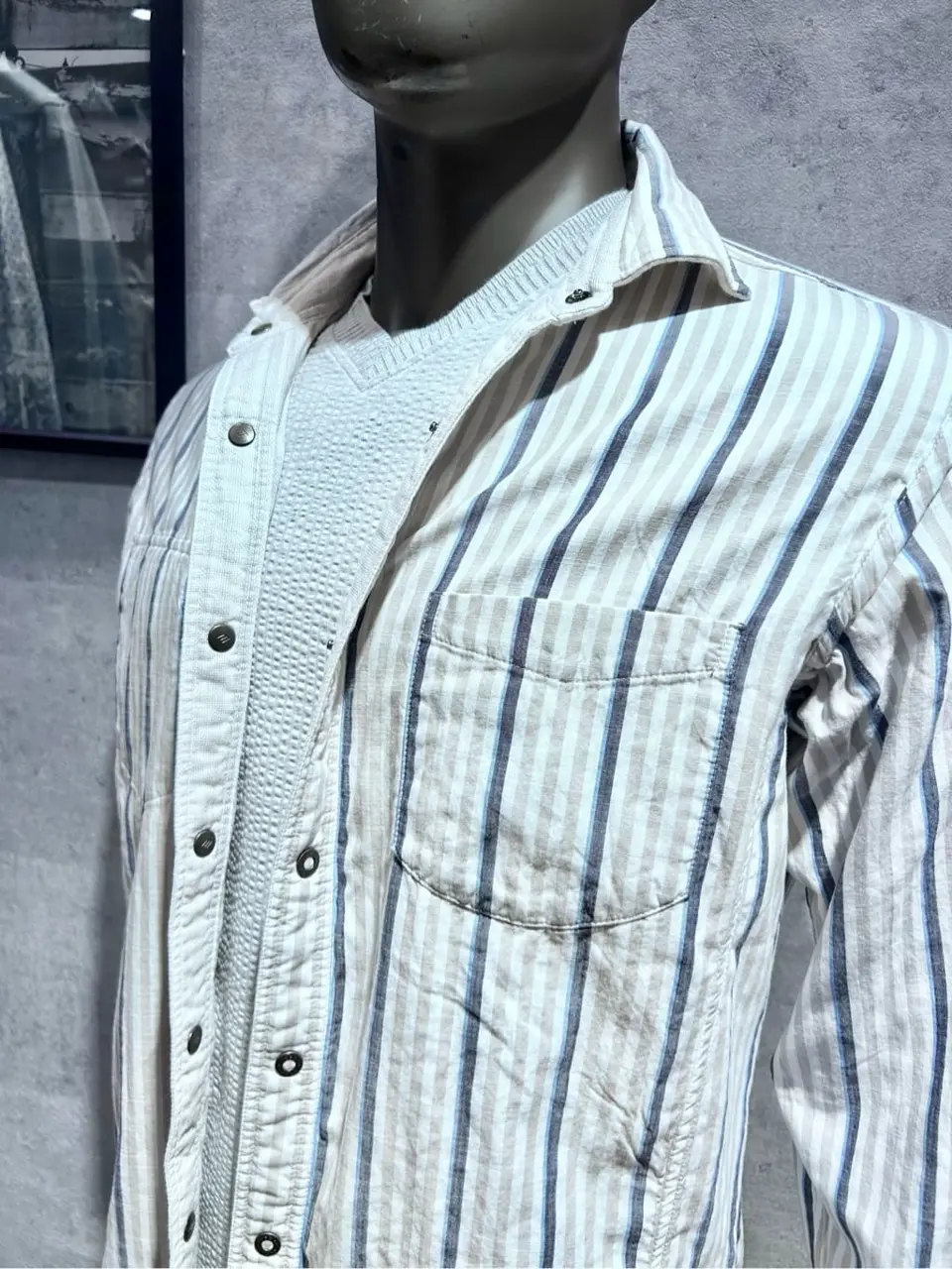 JOSEPH ABBOUD 二澤 コーディネート画像