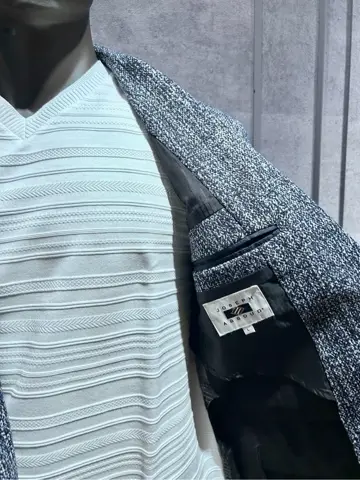 JOSEPH ABBOUD 二澤 コーディネート画像