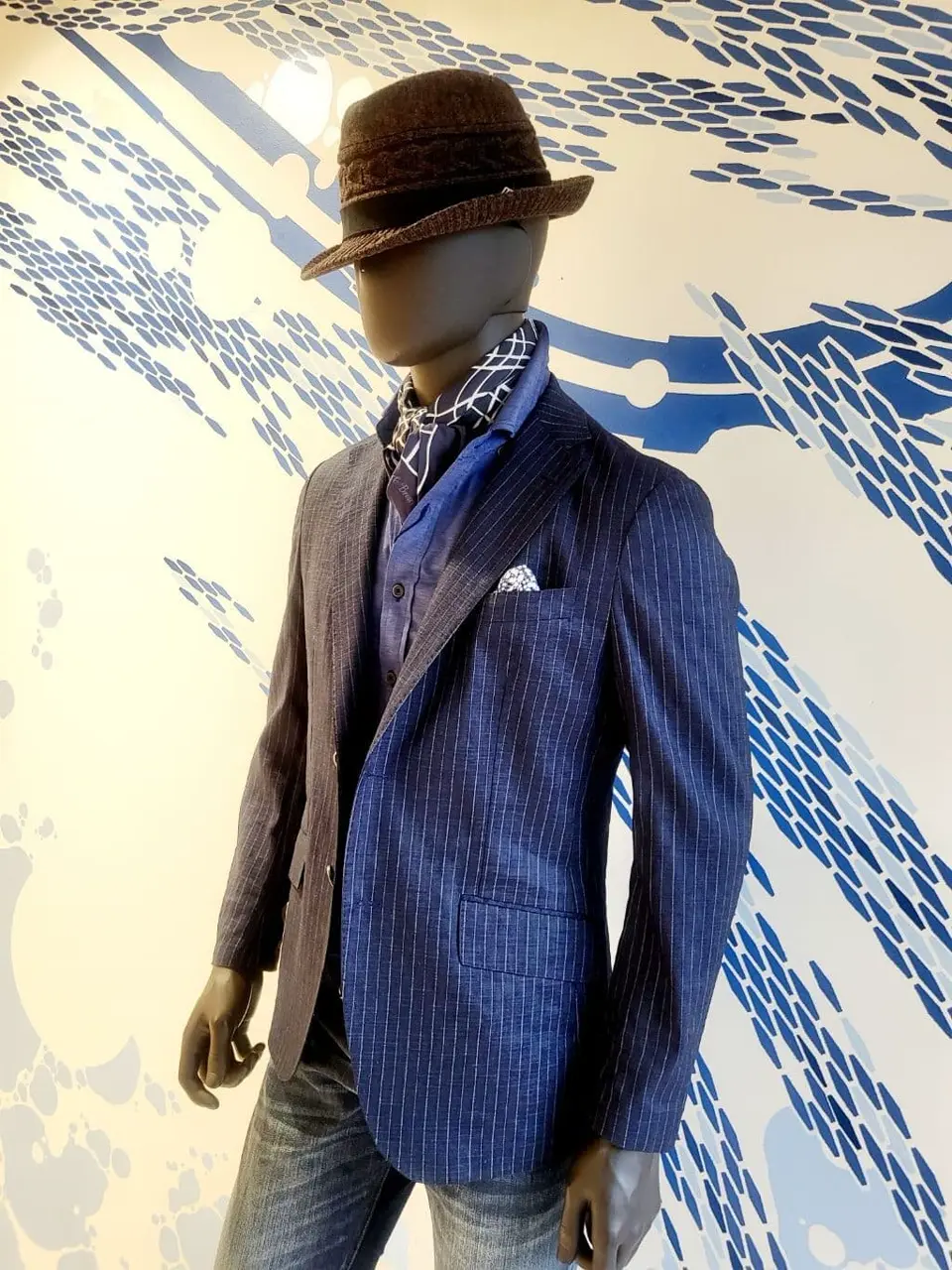 JOSEPH ABBOUD 亀井 コーディネート画像