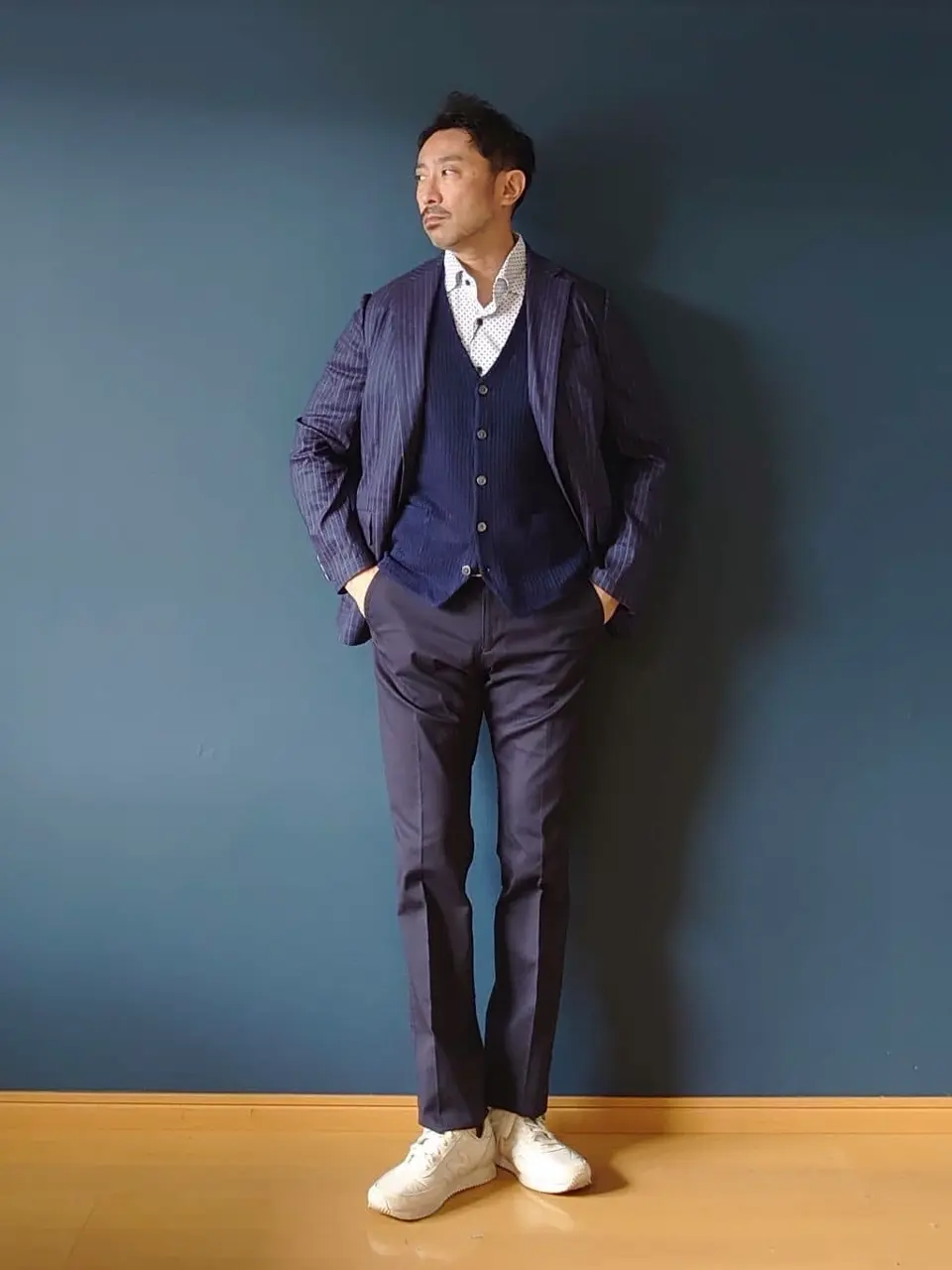 JOSEPH ABBOUD 安東 コーディネート画像