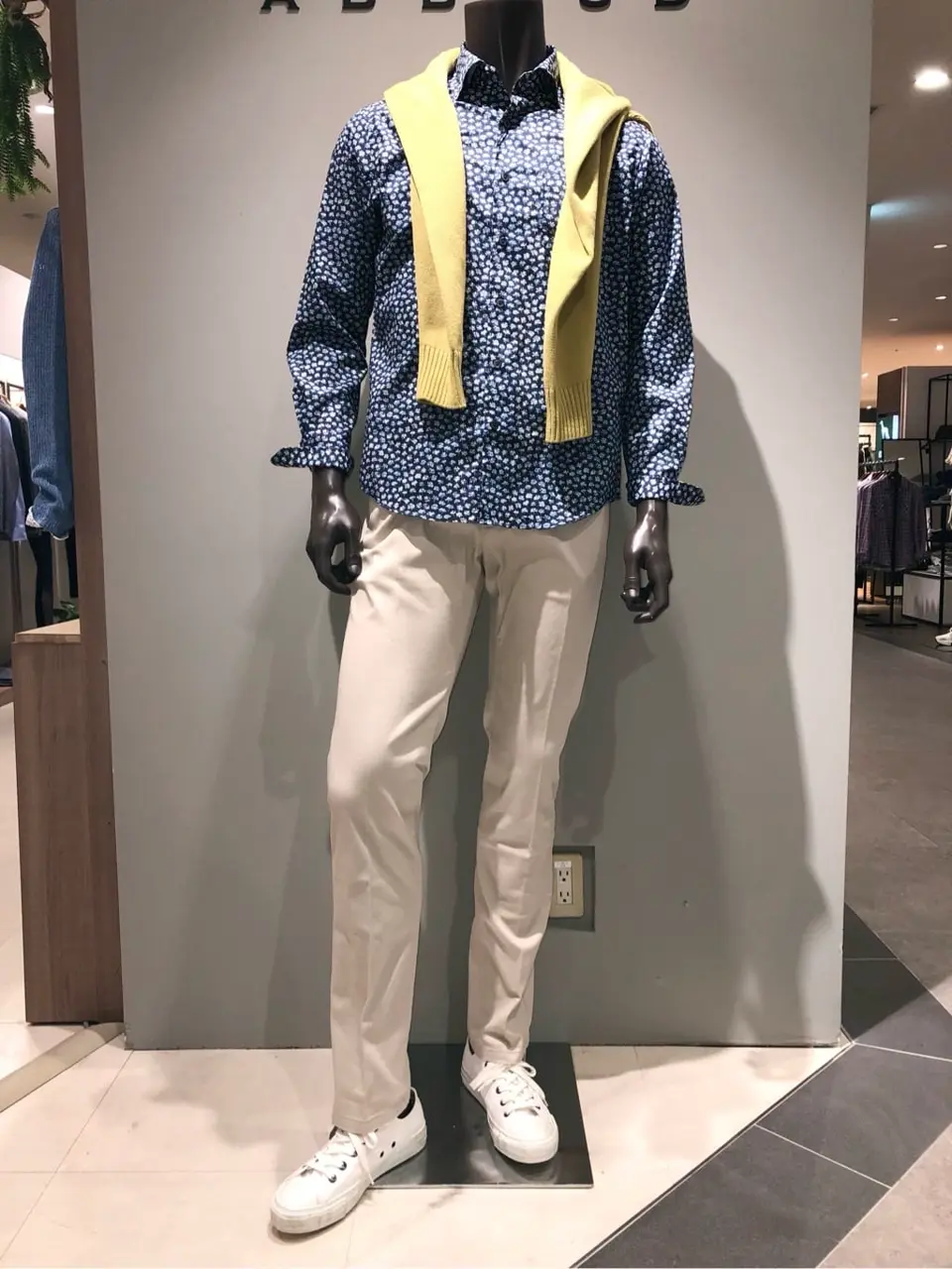 JOSEPH ABBOUD 川田 コーディネート画像