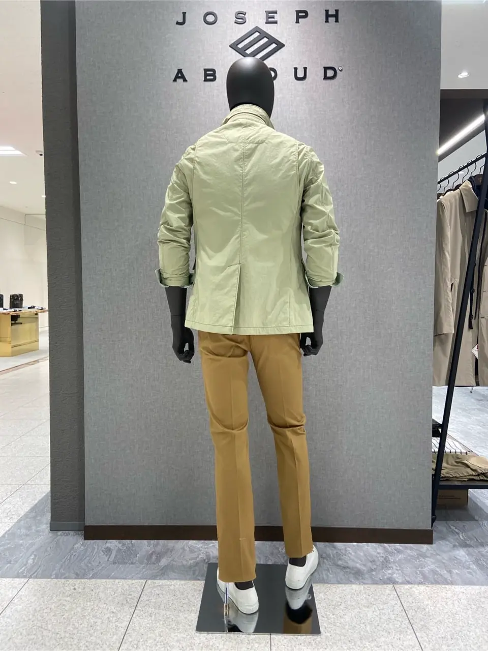 JOSEPH ABBOUD たかい　かおり コーディネート画像