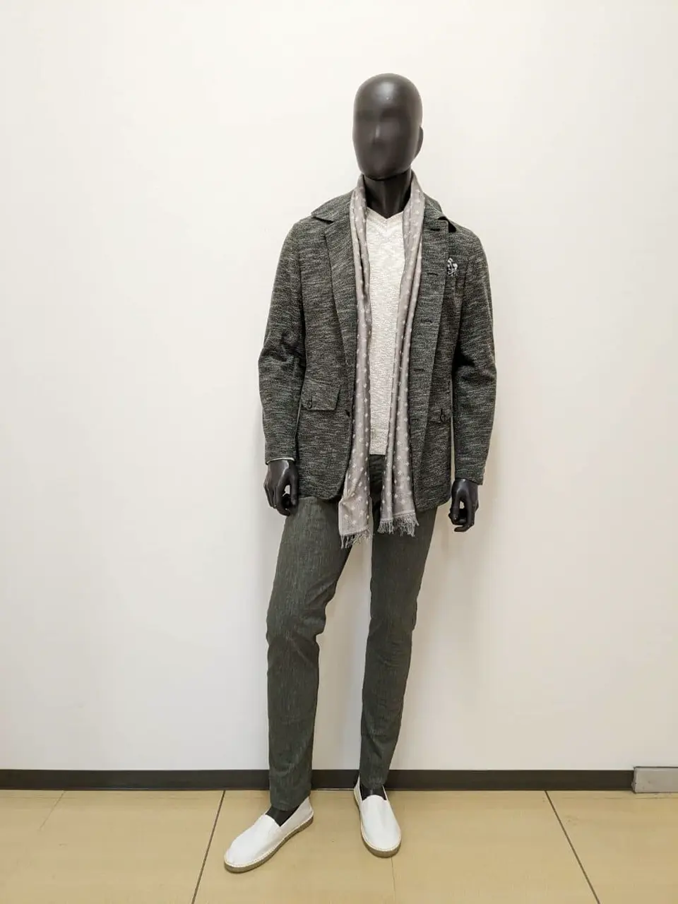 JOSEPH ABBOUD 大久 コーディネート画像