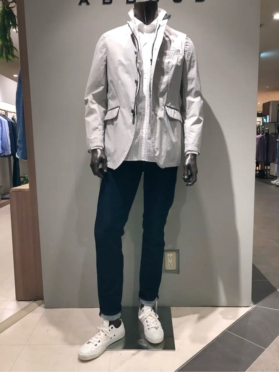 JOSEPH ABBOUD 川田 コーディネート画像