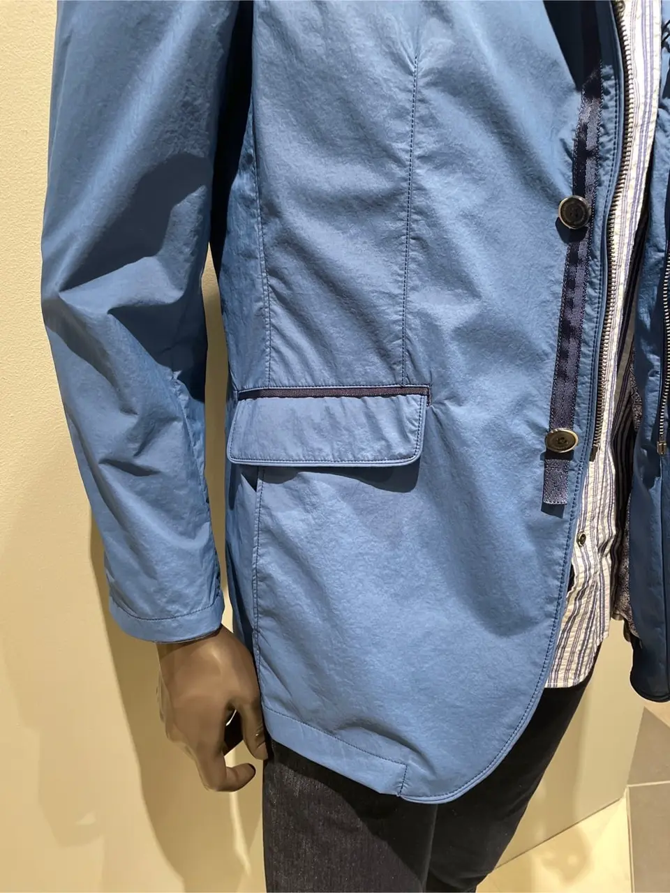 JOSEPH ABBOUD 伊津野 コーディネート画像