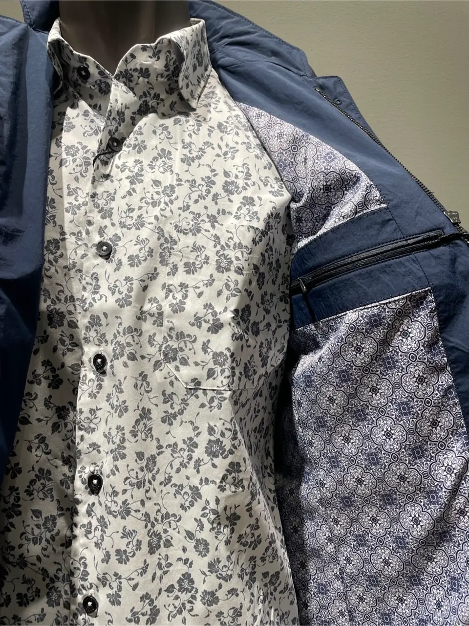 JOSEPH ABBOUD 伊津野 コーディネート画像