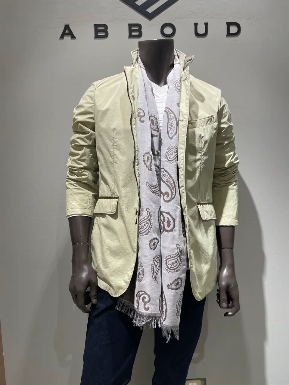 JOSEPH ABBOUD 伊津野 コーディネート画像