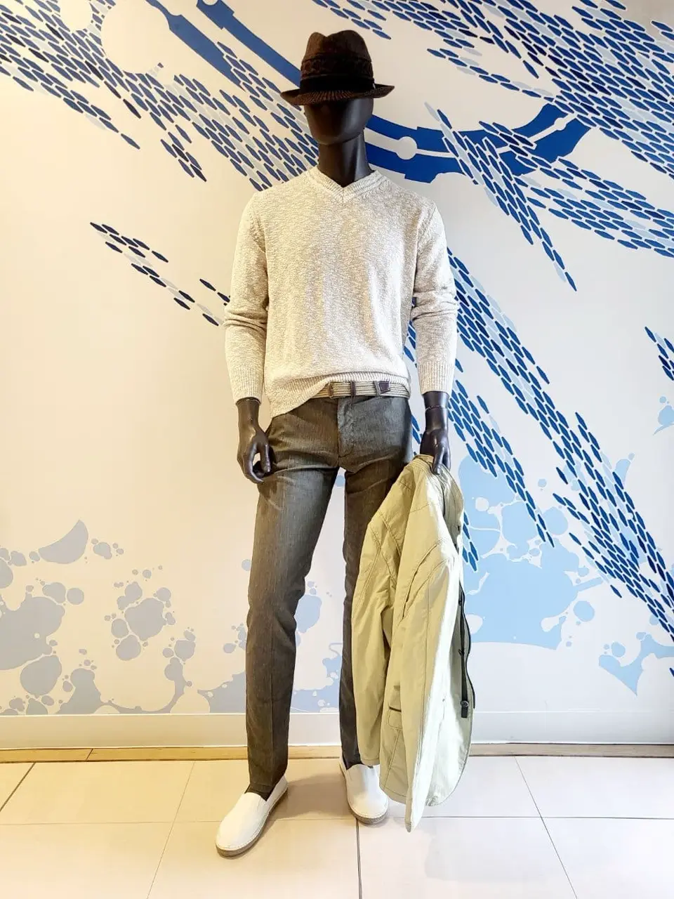 JOSEPH ABBOUD 亀井 コーディネート画像