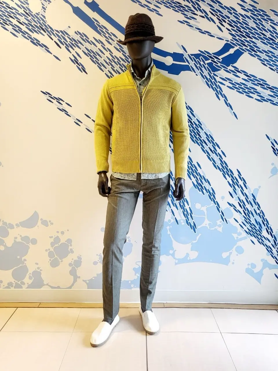 JOSEPH ABBOUD 亀井 コーディネート画像