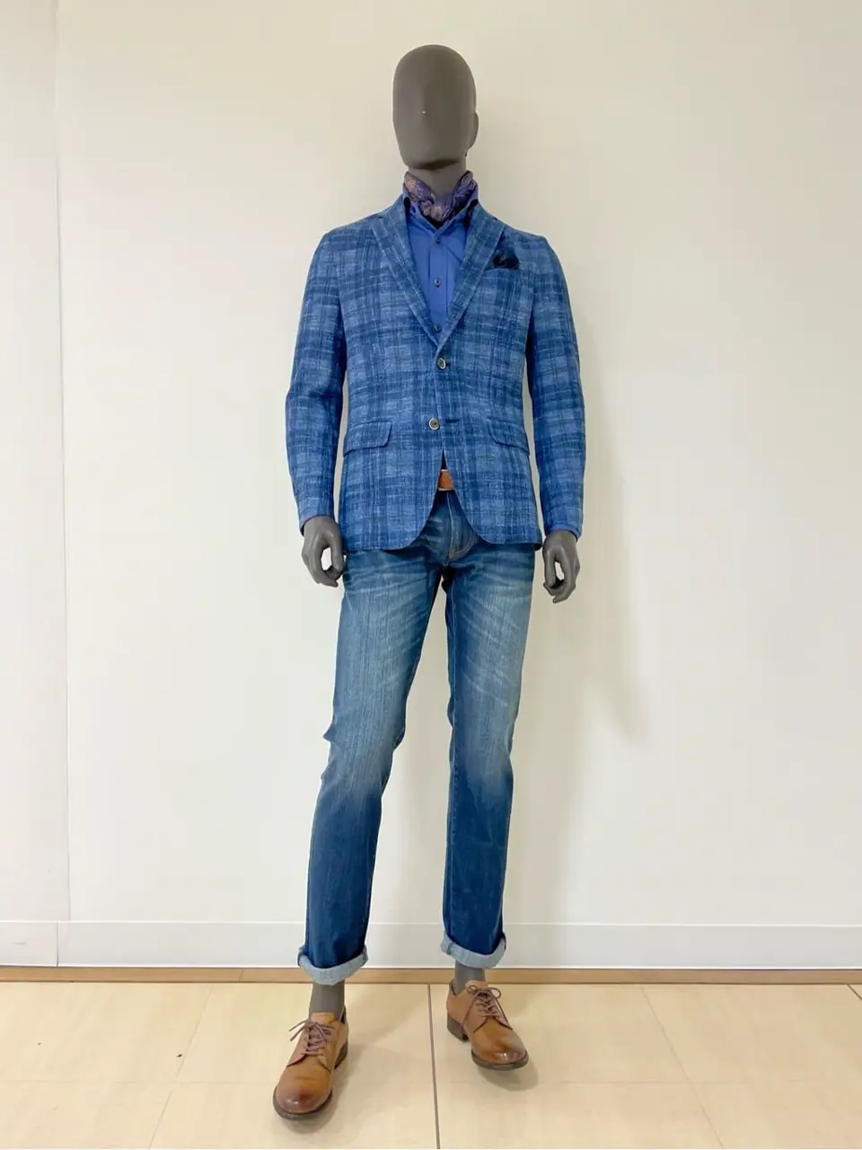 JOSEPH ABBOUD 金本 コーディネート画像