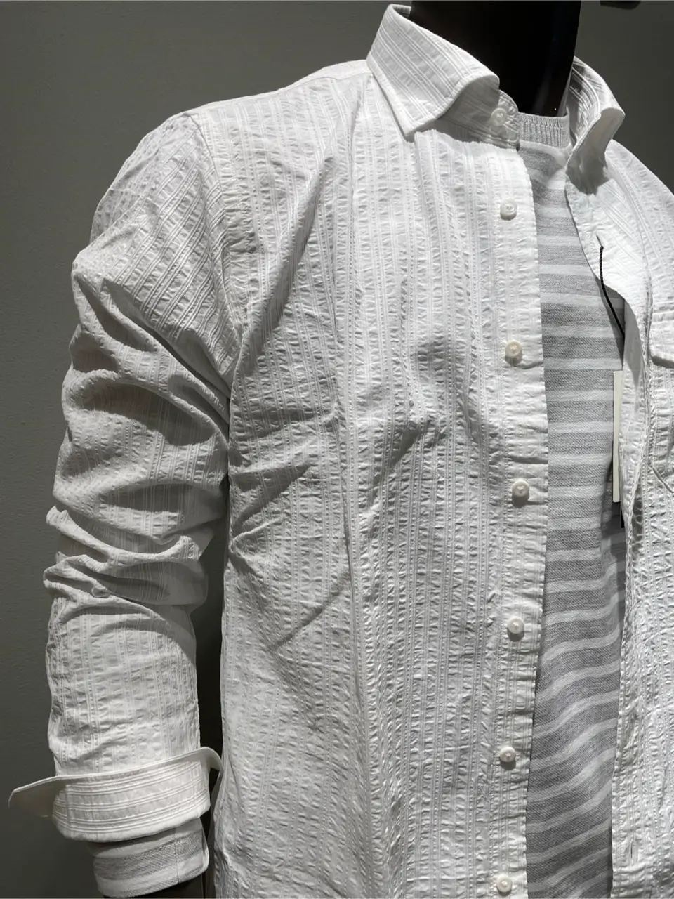 JOSEPH ABBOUD 伊津野 コーディネート画像