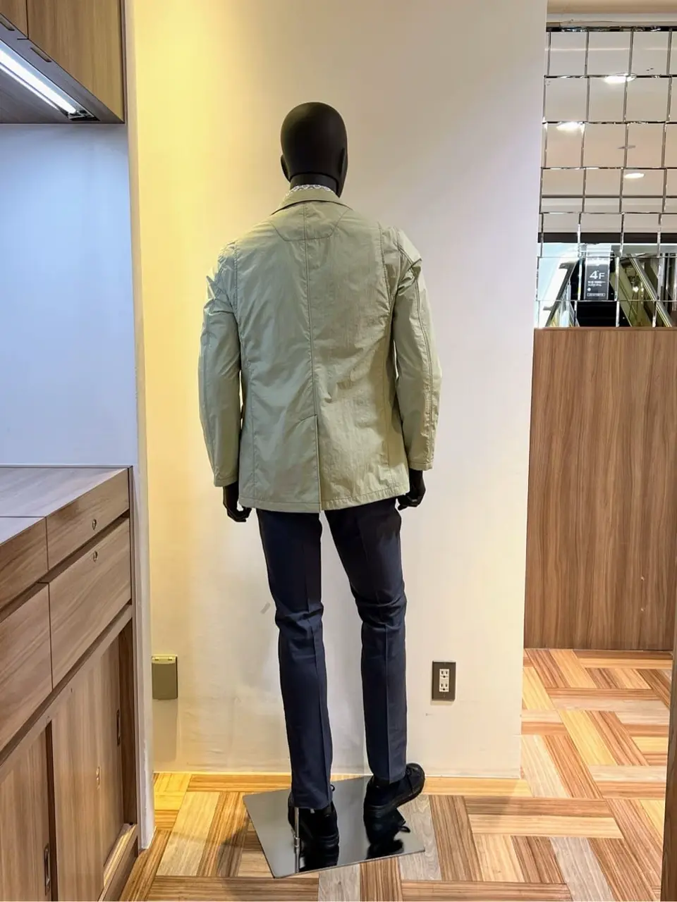 JOSEPH ABBOUD 森部 コーディネート画像