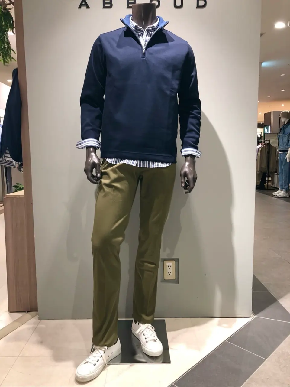 JOSEPH ABBOUD 川田 コーディネート画像