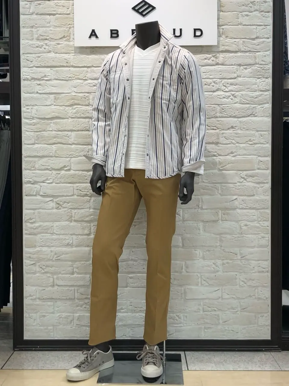 JOSEPH ABBOUD 山口 コーディネート画像