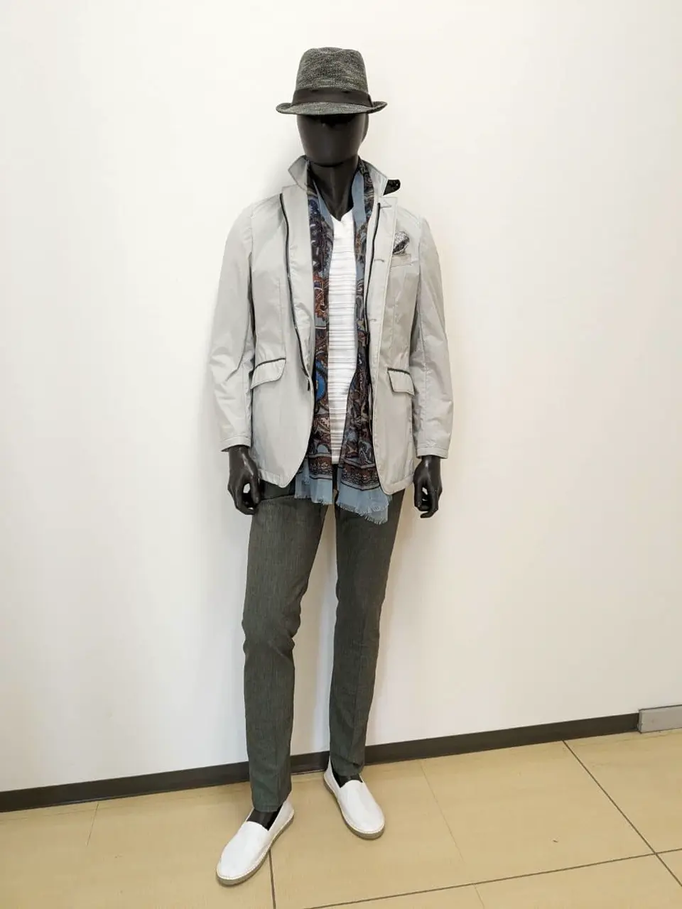 JOSEPH ABBOUD 大久 コーディネート画像