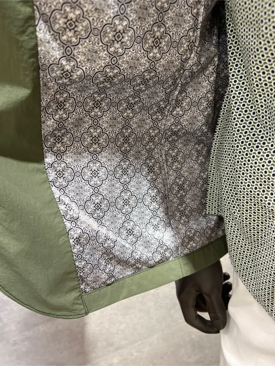 JOSEPH ABBOUD 上條 コーディネート画像