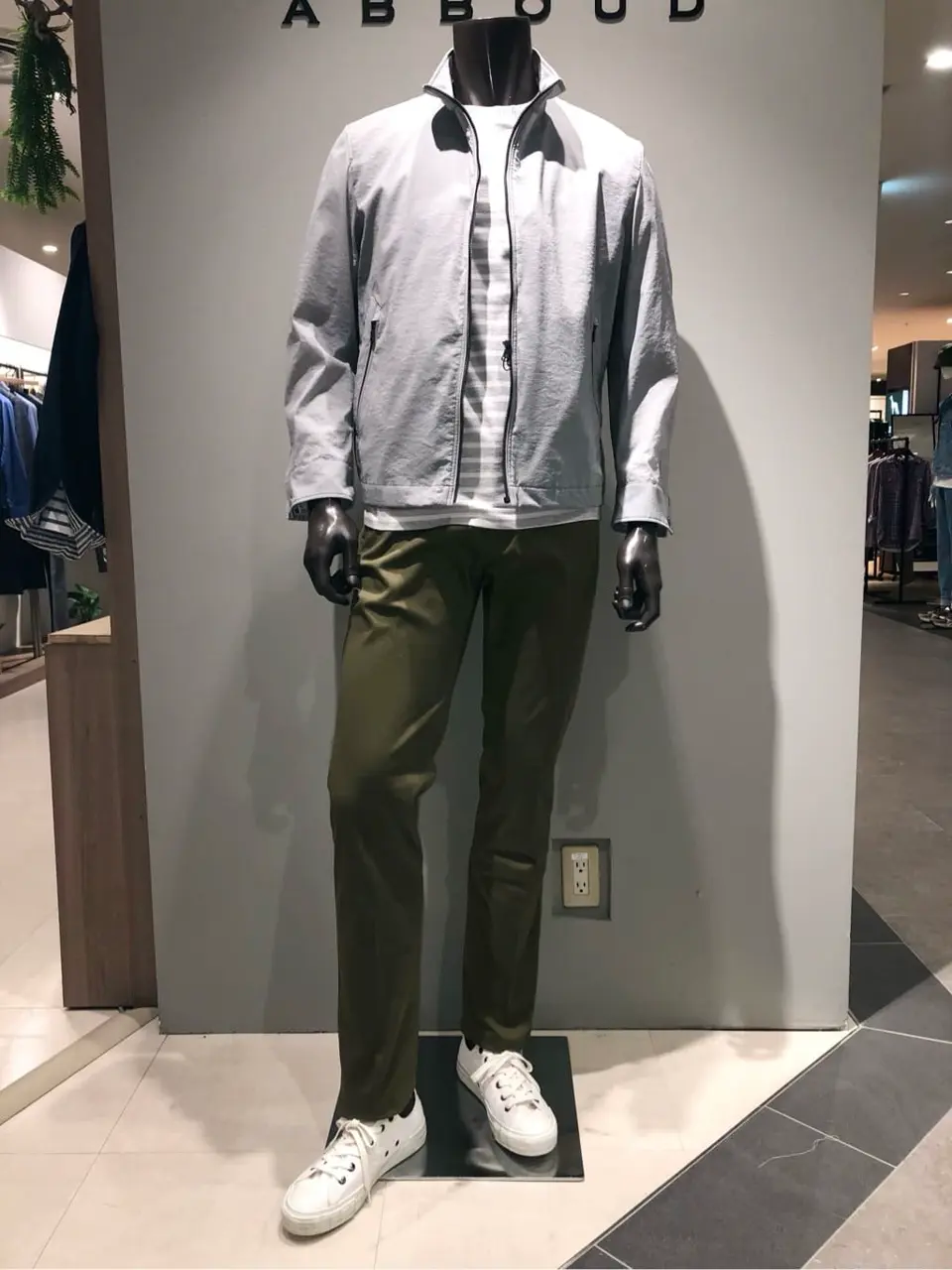 JOSEPH ABBOUD 川田 コーディネート画像