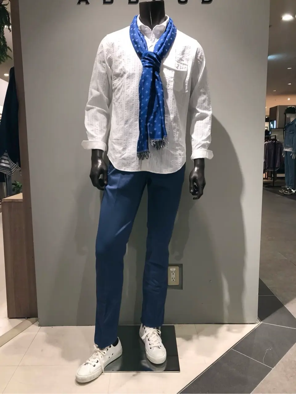 JOSEPH ABBOUD 川田 コーディネート画像