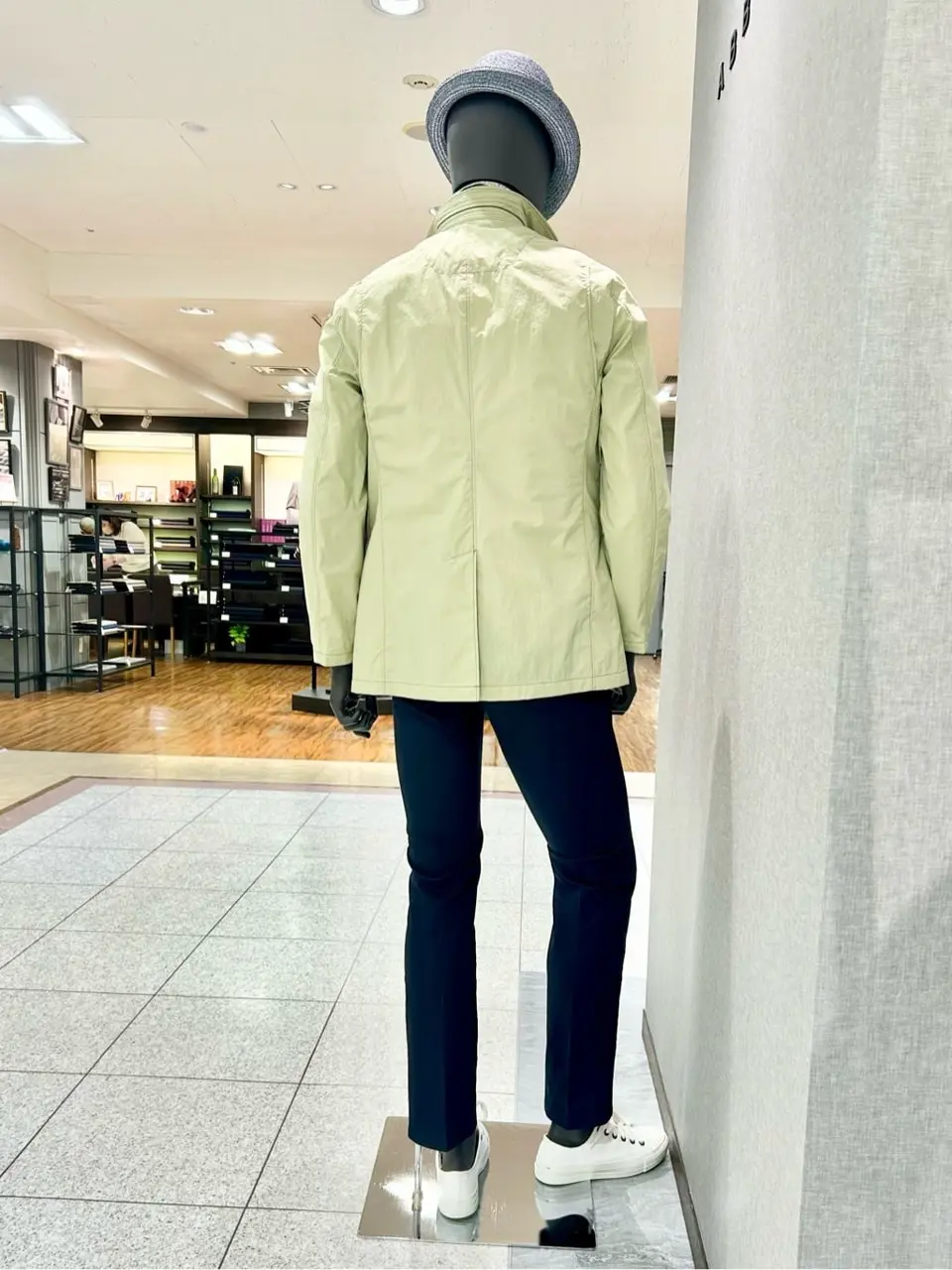 JOSEPH ABBOUD 上田 コーディネート画像