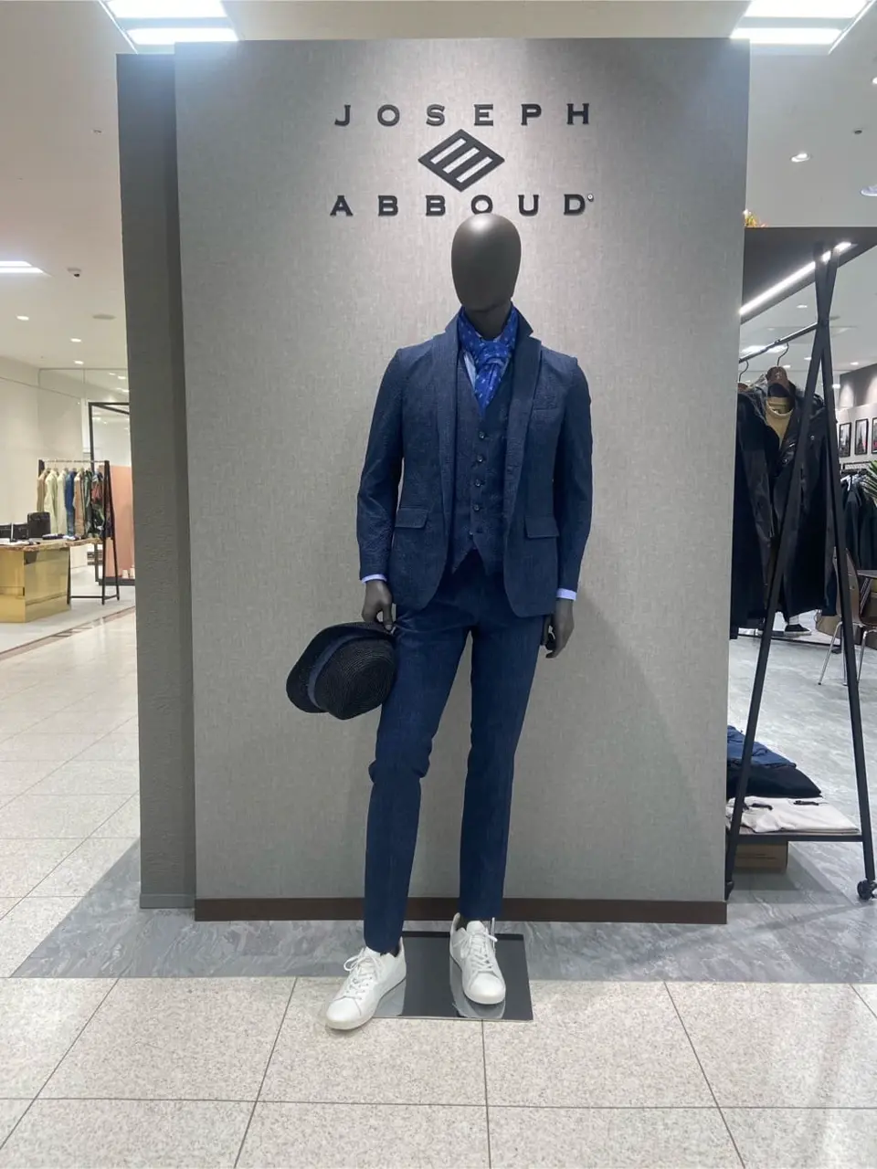  たかい　かおり コーディネート画像