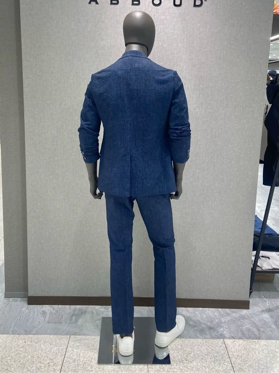 JOSEPH ABBOUD たかい　かおり コーディネート画像