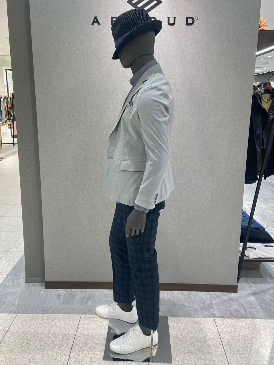 JOSEPH ABBOUD たかい　かおり コーディネート画像