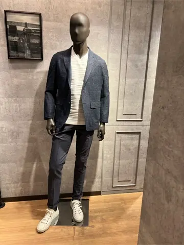 JOSEPH ABBOUD 上條 コーディネート画像