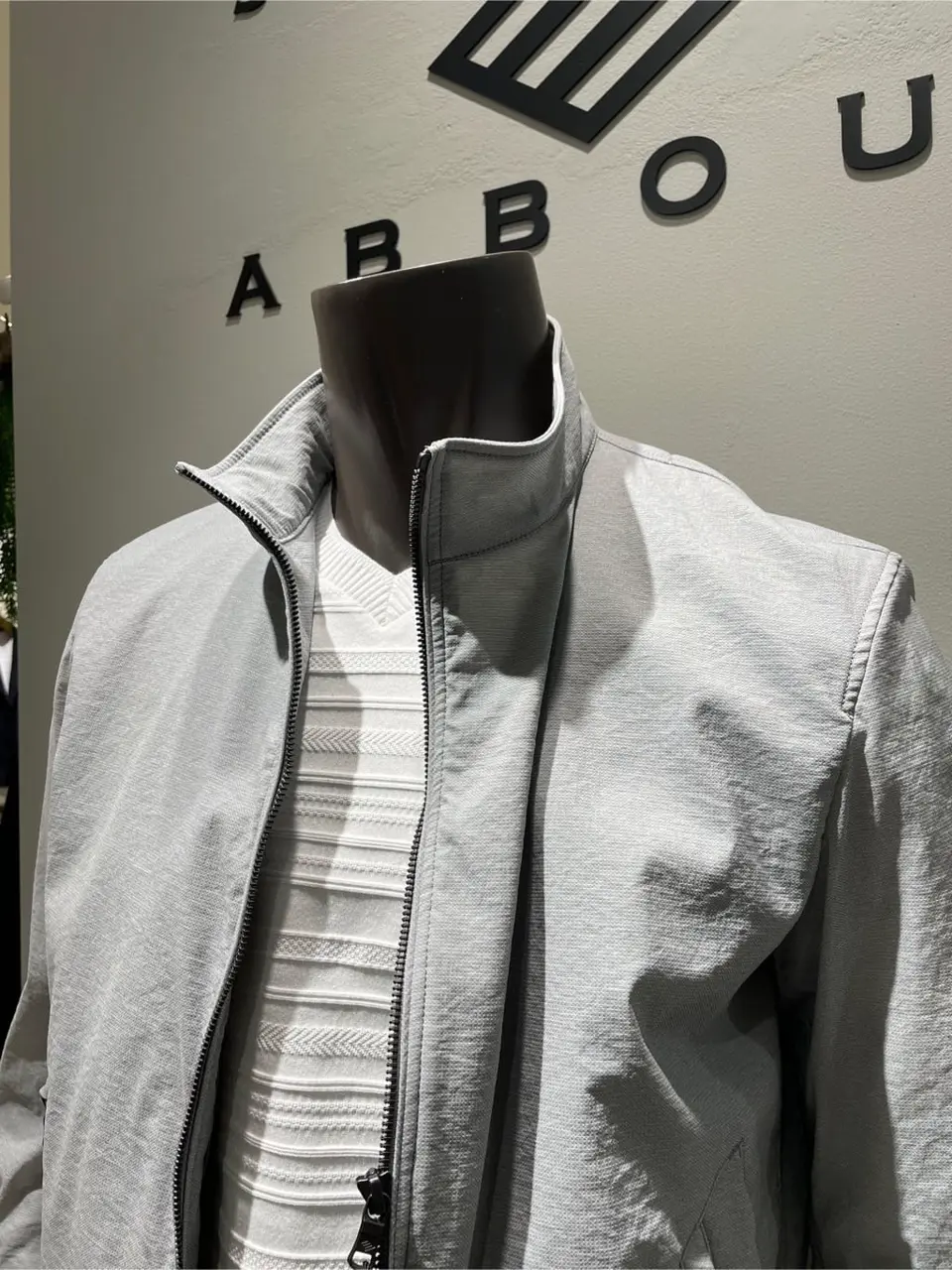 JOSEPH ABBOUD 伊津野 コーディネート画像