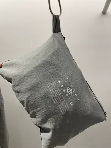 JOSEPH ABBOUD 伊津野 コーディネート画像