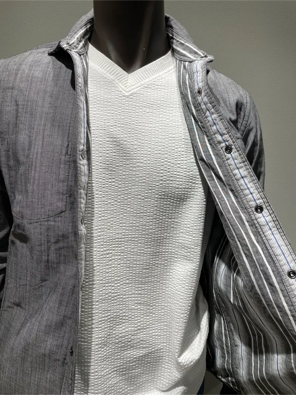 JOSEPH ABBOUD 伊津野 コーディネート画像