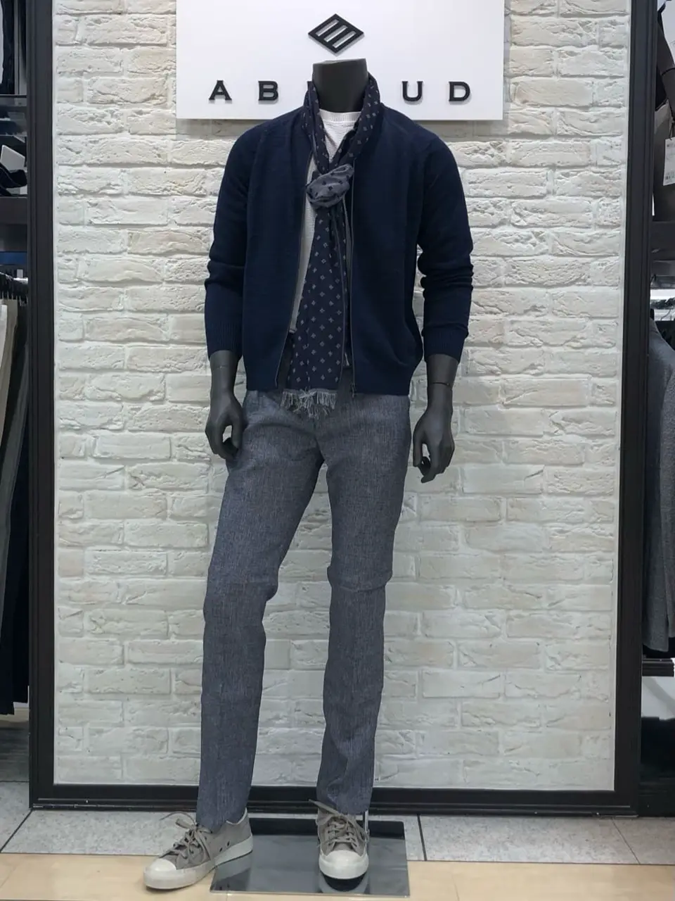 JOSEPH ABBOUD 山口 コーディネート画像