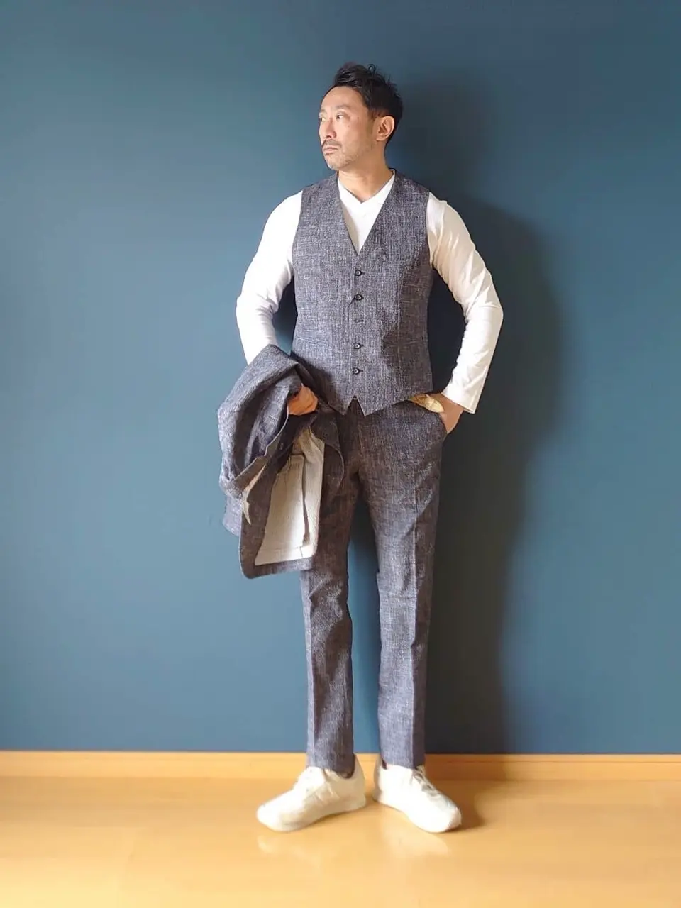 JOSEPH ABBOUD 安東 コーディネート画像